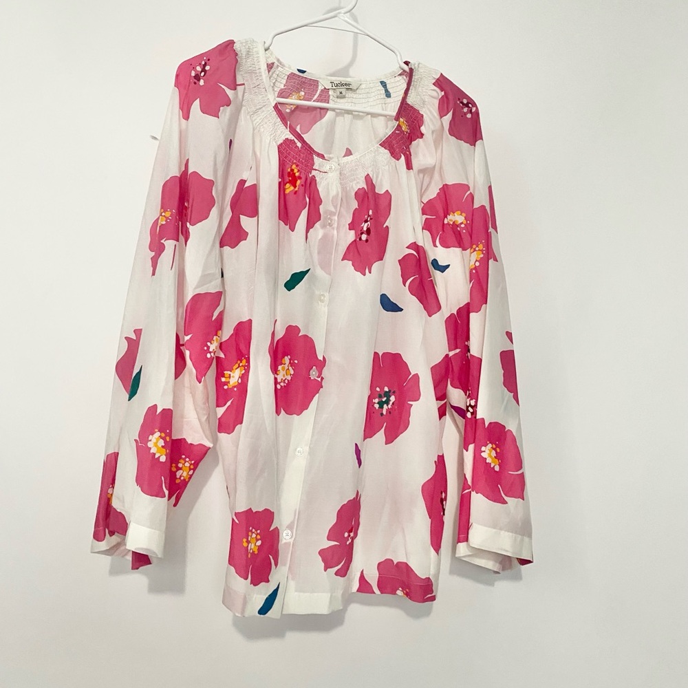 Tucker NYC silk cotton Flare sleeve classic blouse in blush poppy